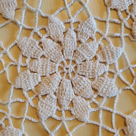 Vintage 1940's Crochet Tablecloth 80" x 100" MINT CONDITION Ecru